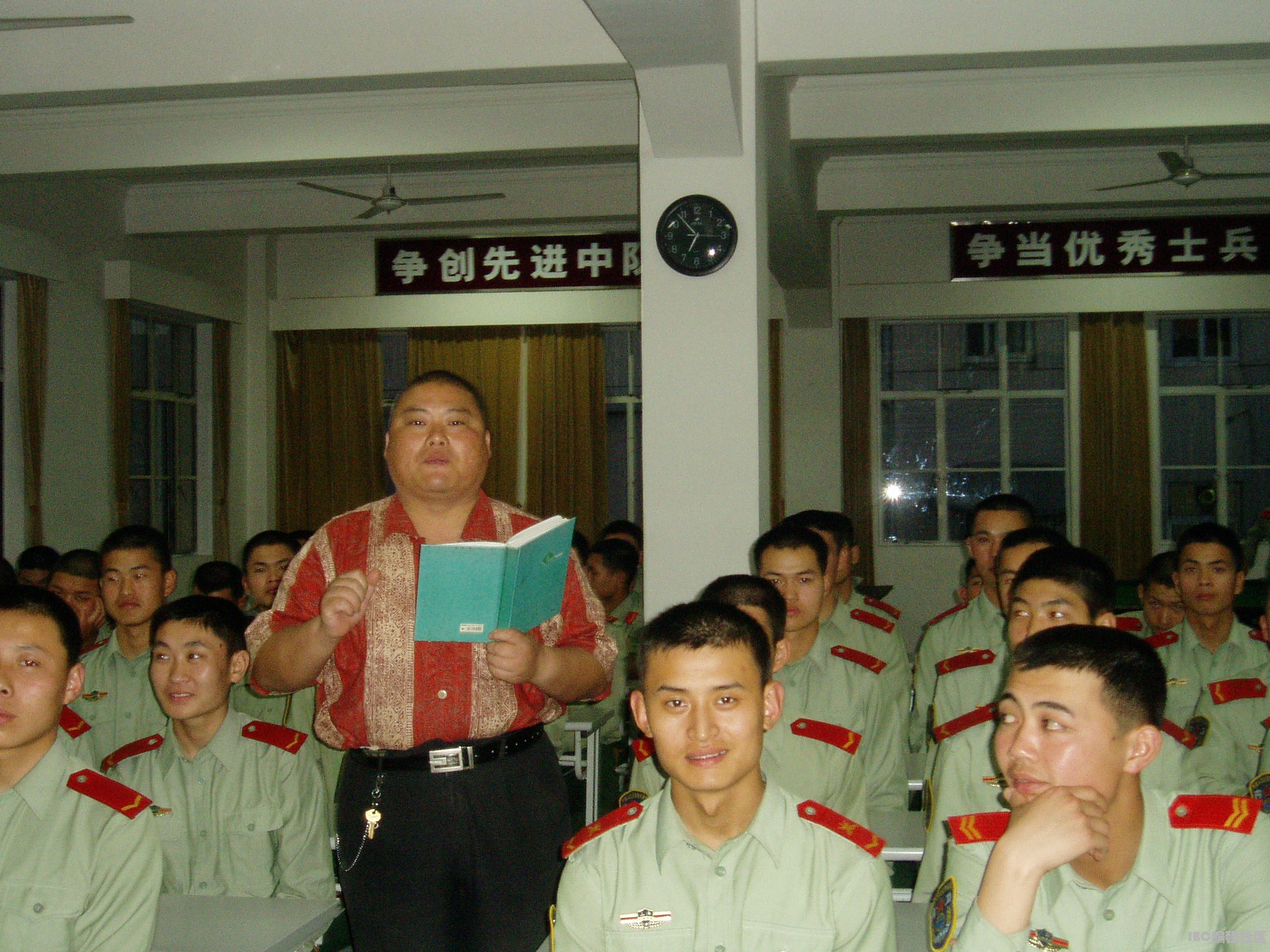 百度胖老师吧上海市公 安局轨道交通分局石宇玉老师求救  抖音快手百度贴吧百科图片视频知道搜索上海胖老师 ...